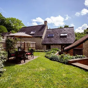 amber-cottage.tophotelsbath.com/